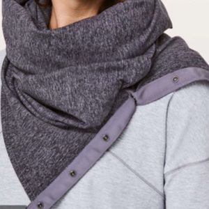 NWOT Lululemon Blue Vinyasa Infinity Scarf 🍋